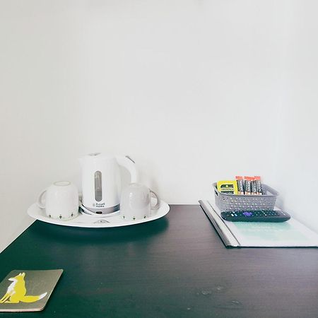 Cozy Room In Modern House Near ノッティンガム エクステリア 写真