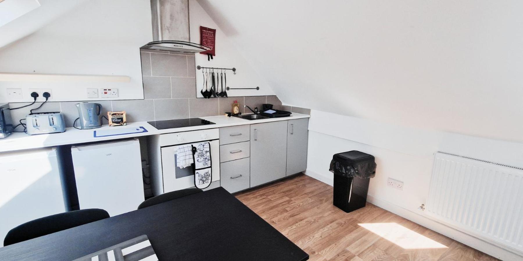 Cozy Room In Modern House Near ノッティンガム エクステリア 写真